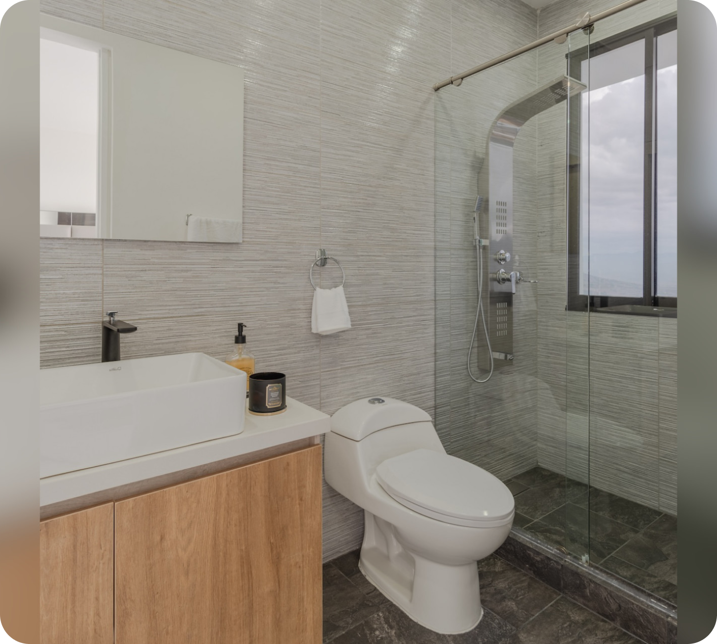 House of Monaco stay - image 7